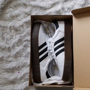 Brand new. Adidas Samba